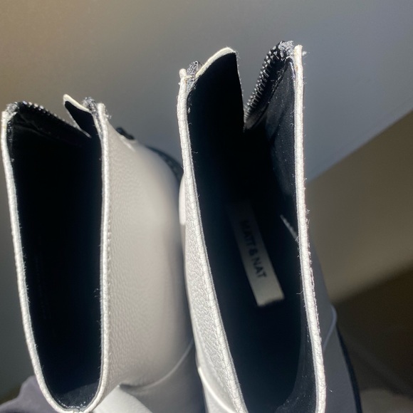 Matt & Nat White Leather boots - Picture 2 of 4